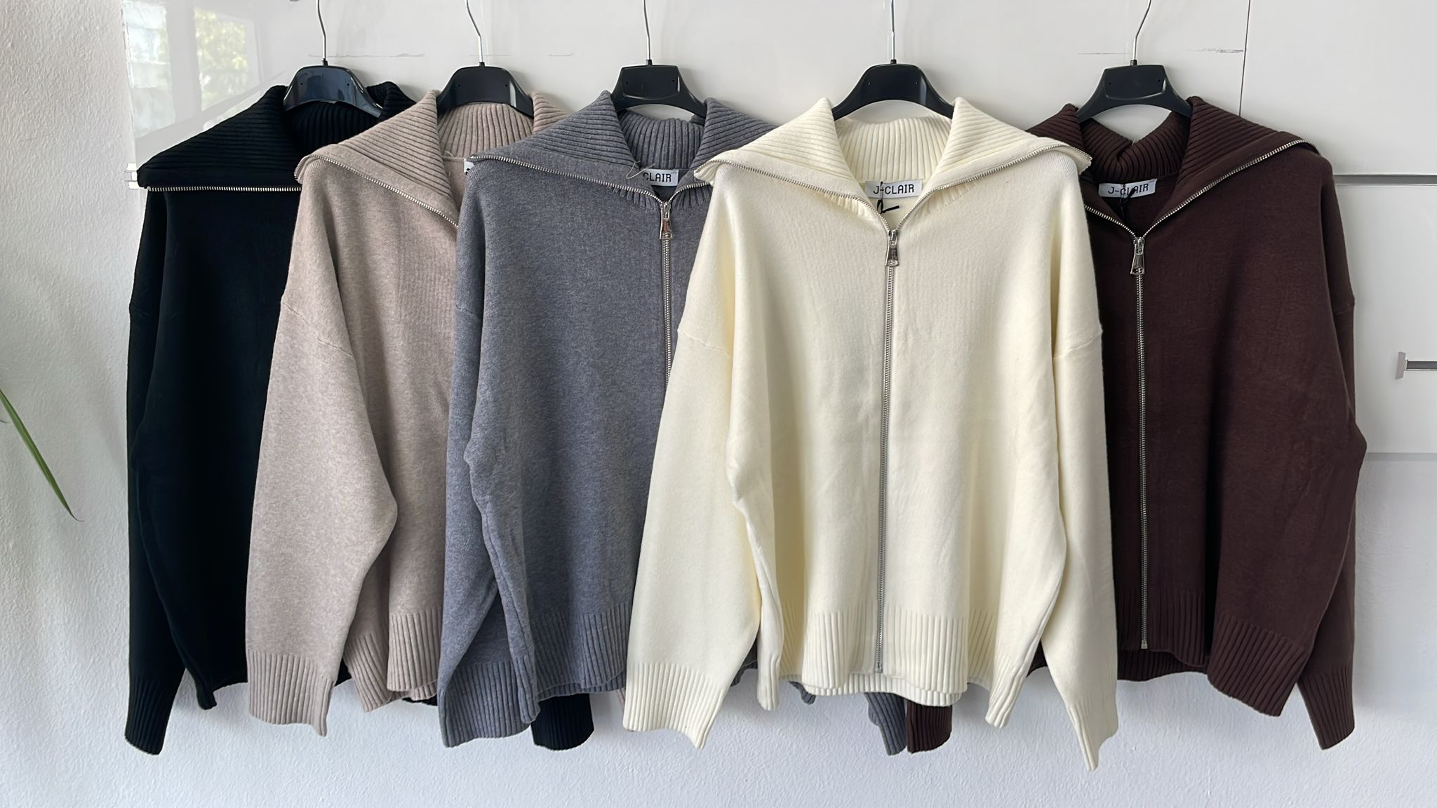 Фото Joie Clair (J-Clair)