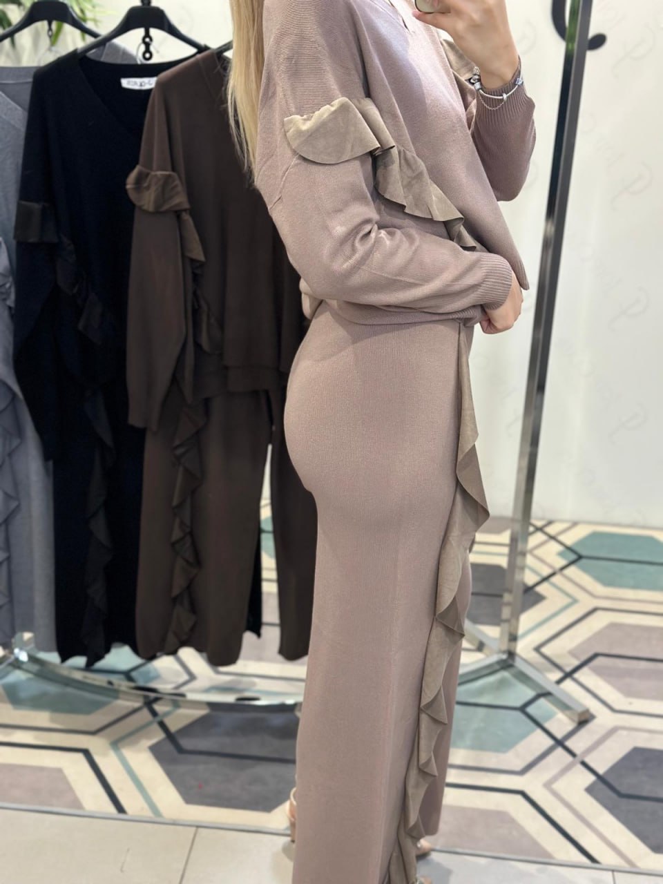 Joie Clair (J-Clair)