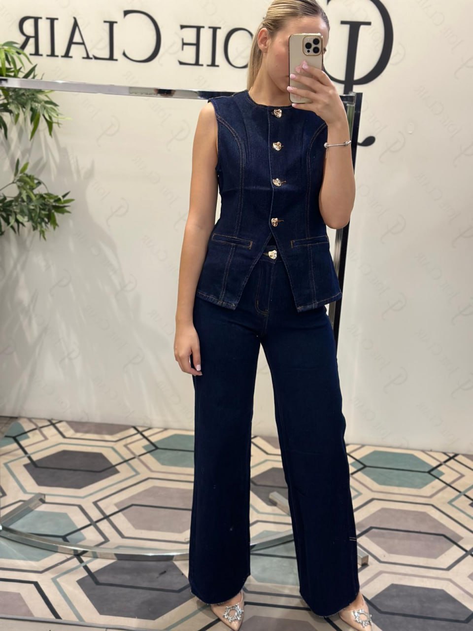 Joie Clair (J-Clair)