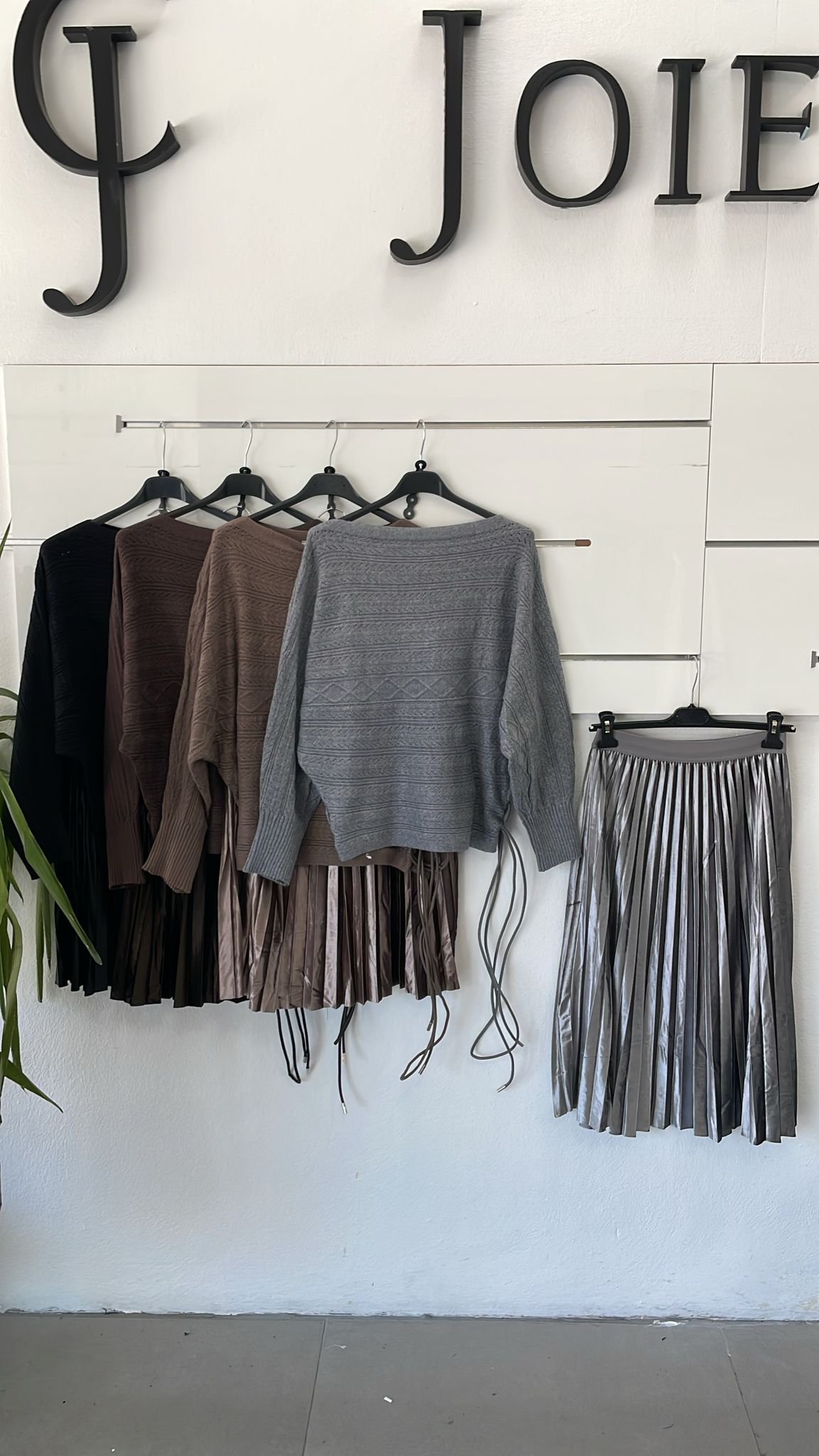 Фото Joie Clair (J-Clair)