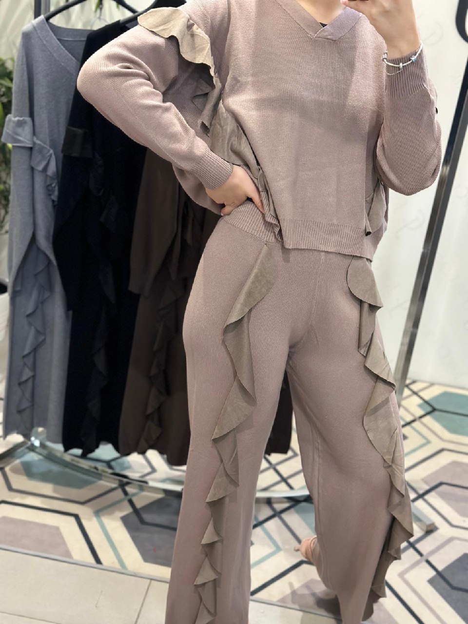 Joie Clair (J-Clair)