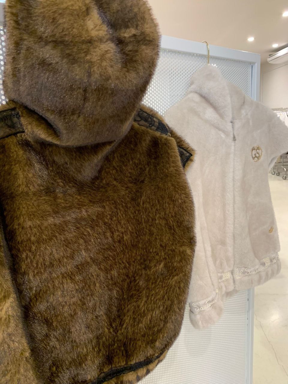 Итальянская одежда, бренд Gil Santucci, арт. 73869973