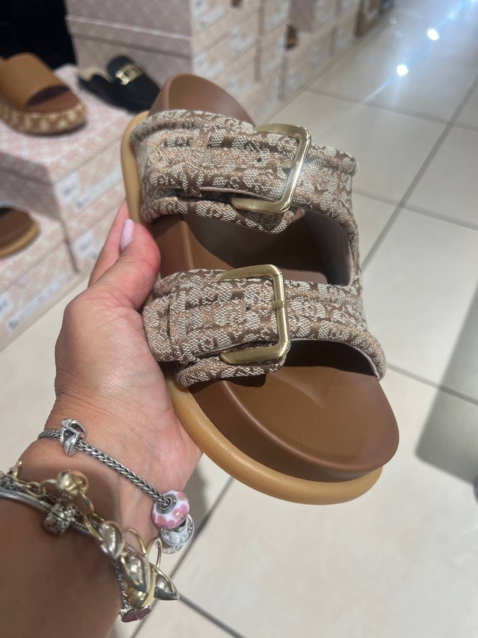 Фото Outlet