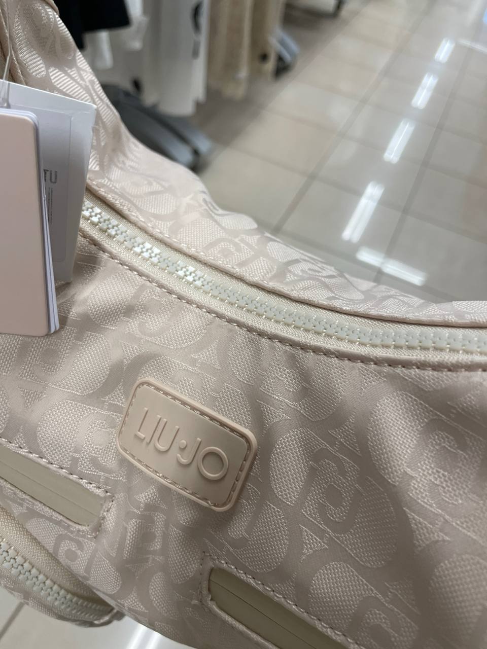 Фото Outlet