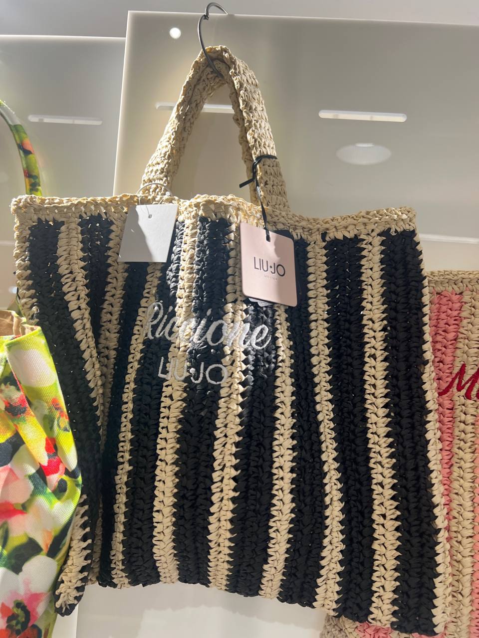Фото Outlet