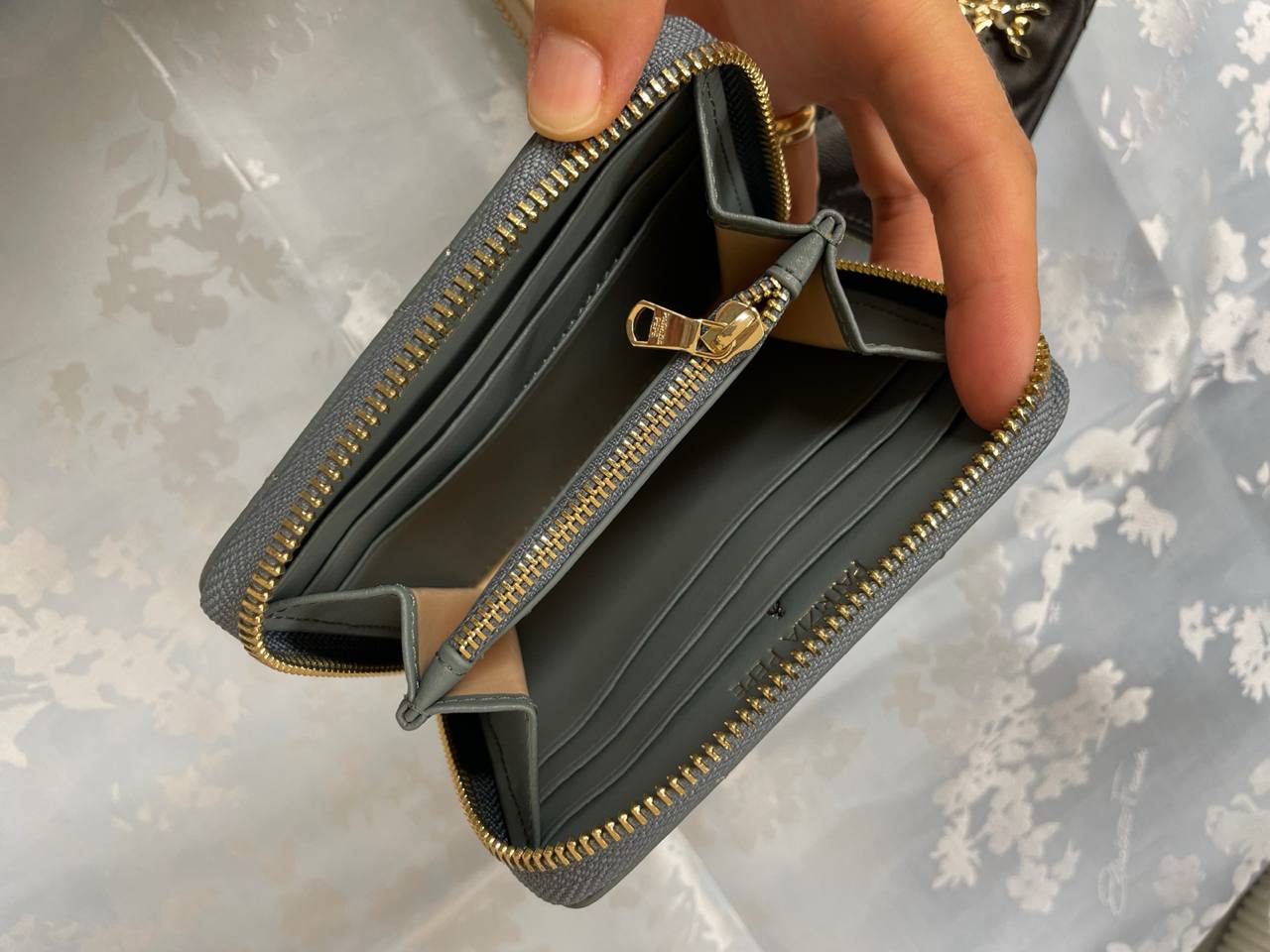 Итальянская одежда, бренд Outlet, арт. 73838951