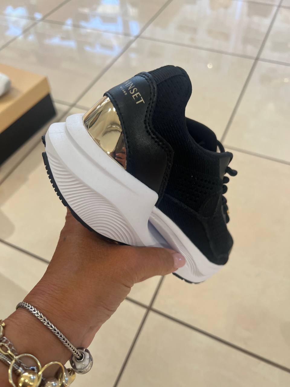 Фото Outlet