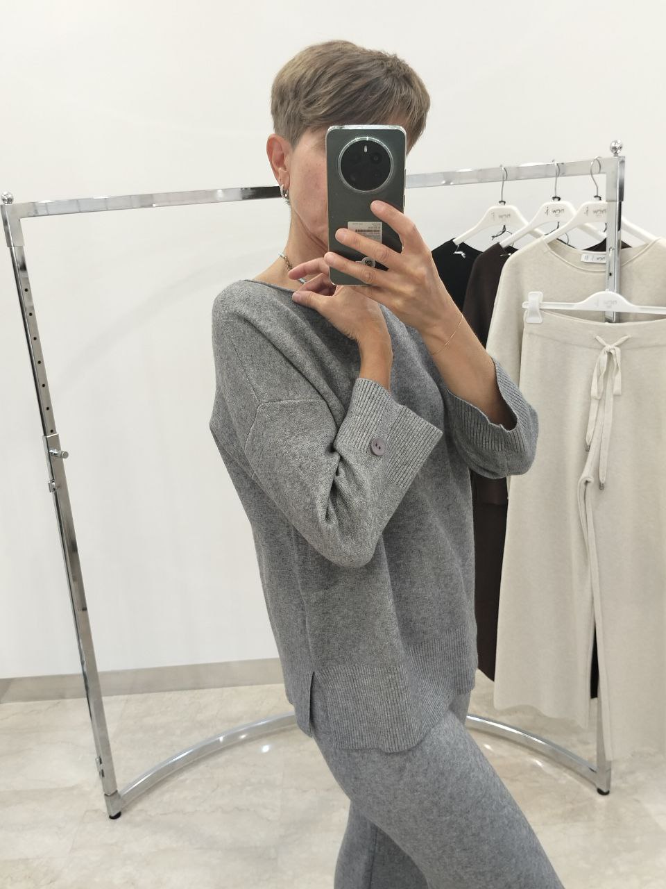 Фото New J