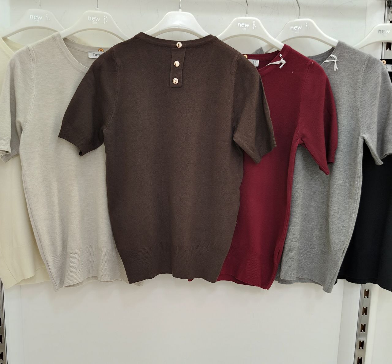 New J Фото New J