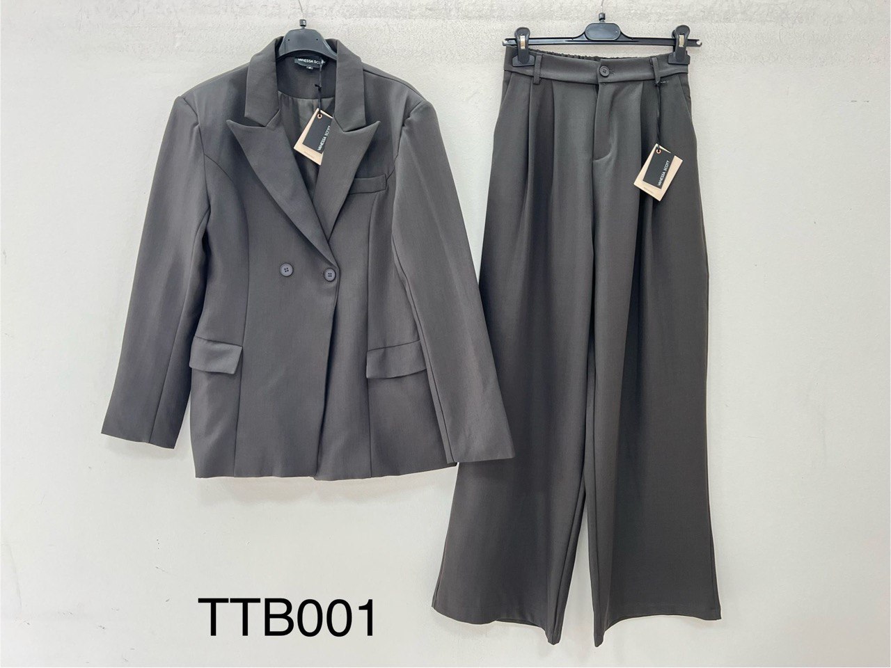 Фото Vanessa Scott