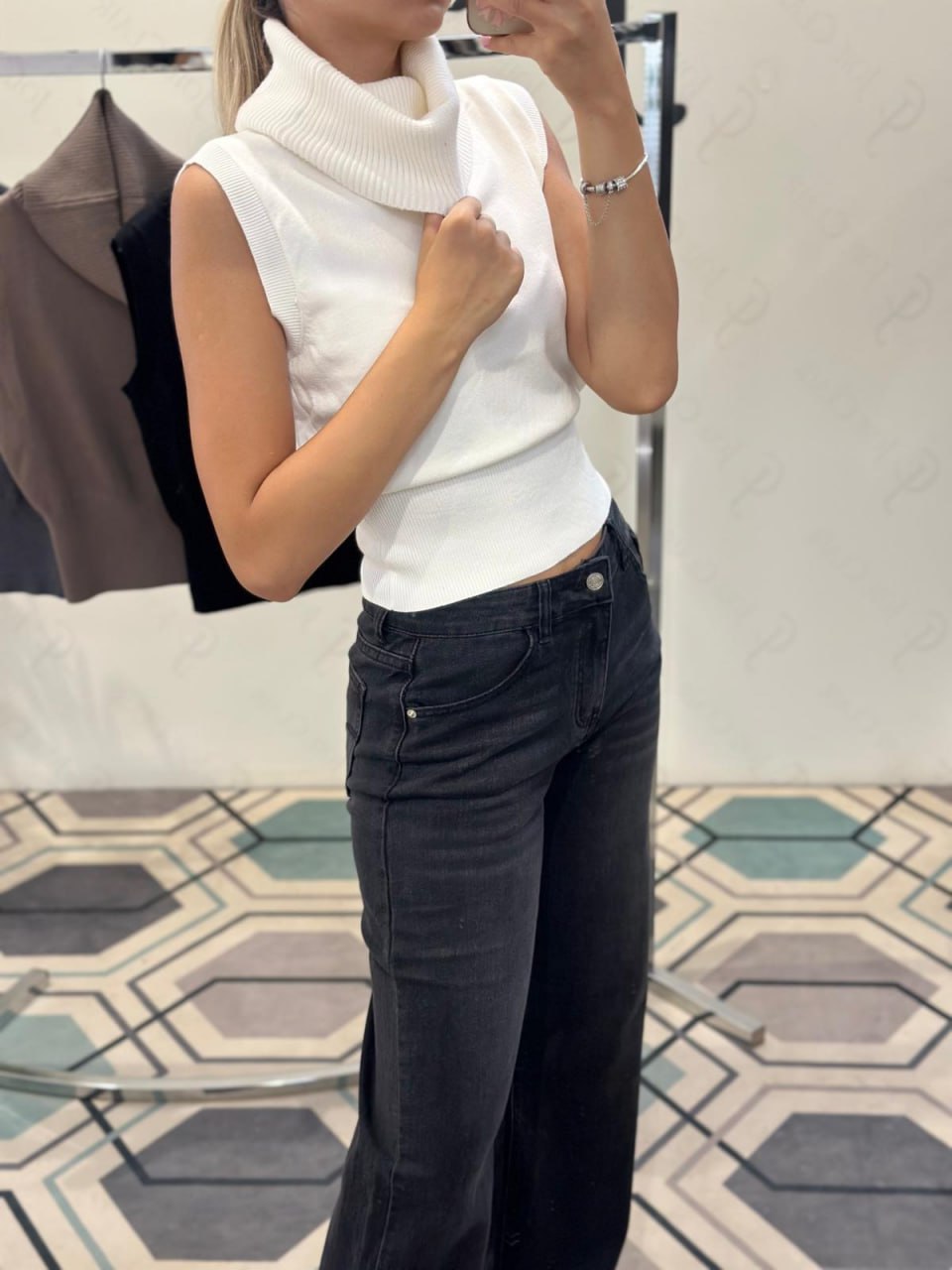 Joie Clair (J-Clair)