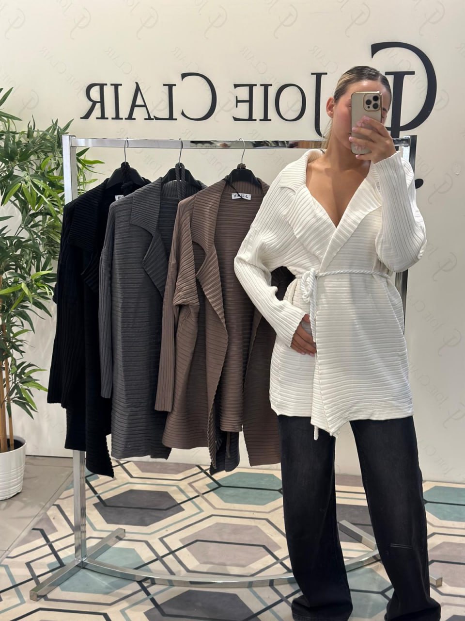 Joie Clair (J-Clair)