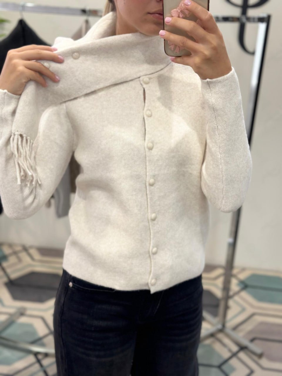 Joie Clair (J-Clair)