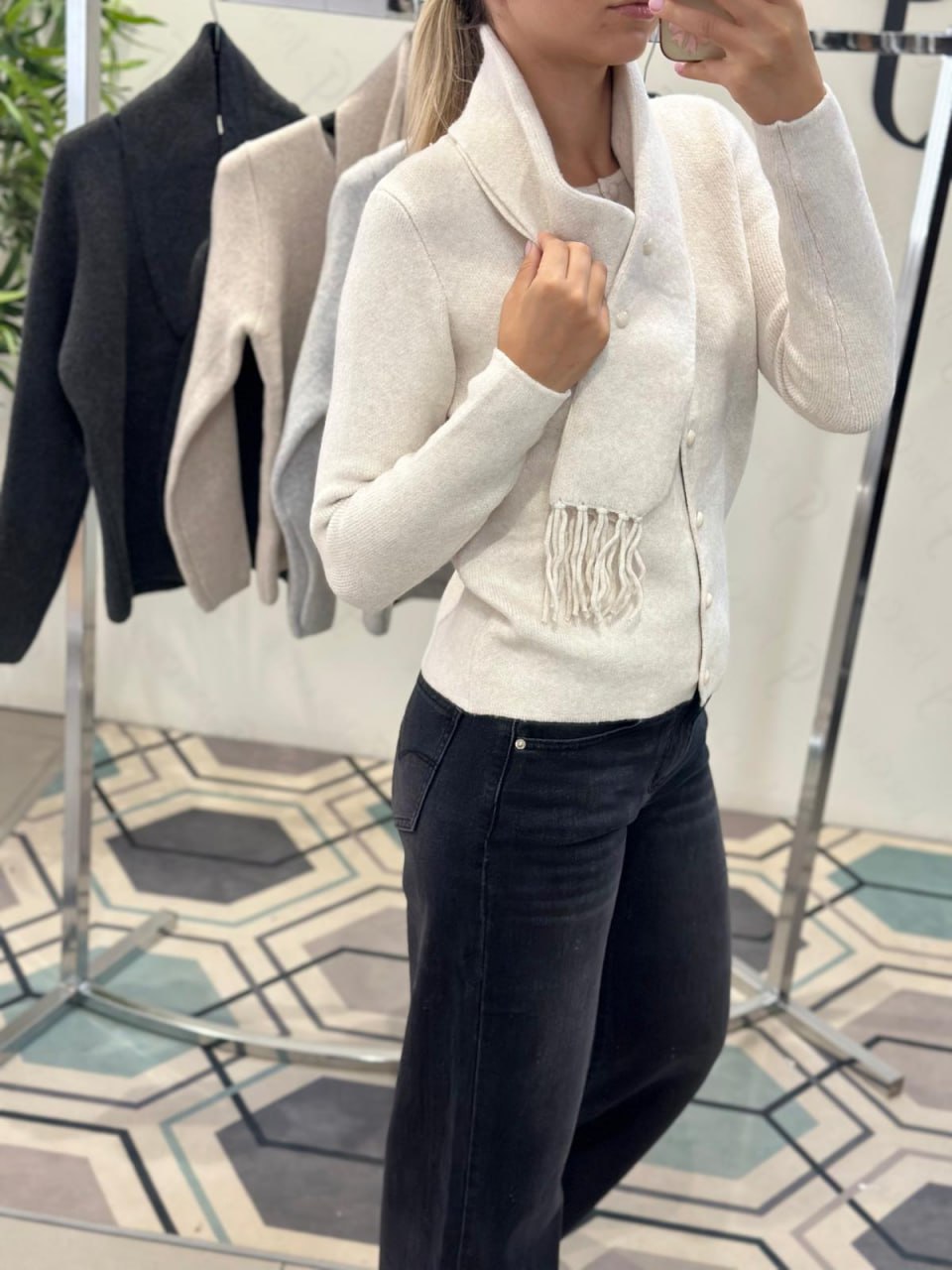 Joie Clair (J-Clair)