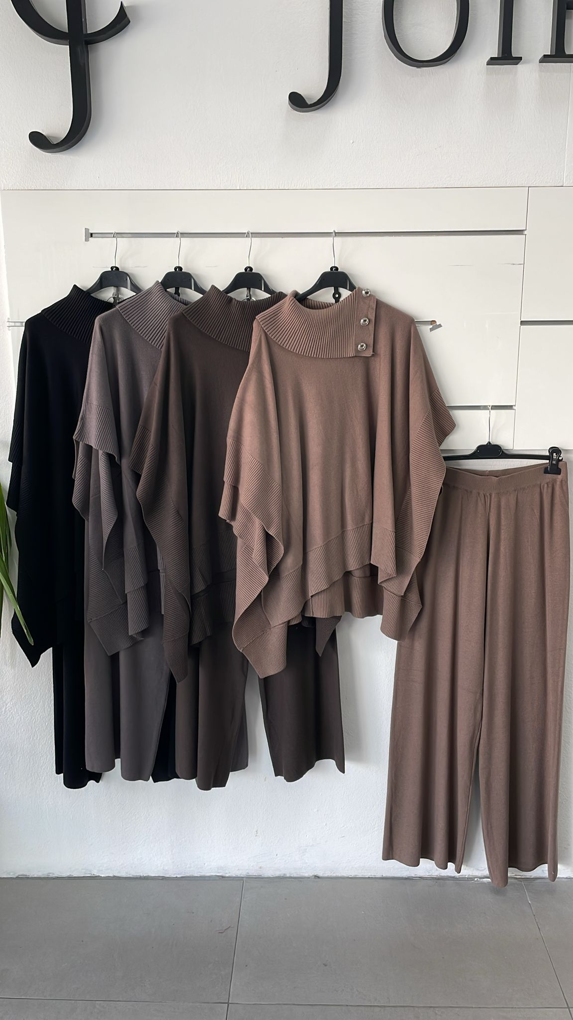 Joie Clair (J-Clair)