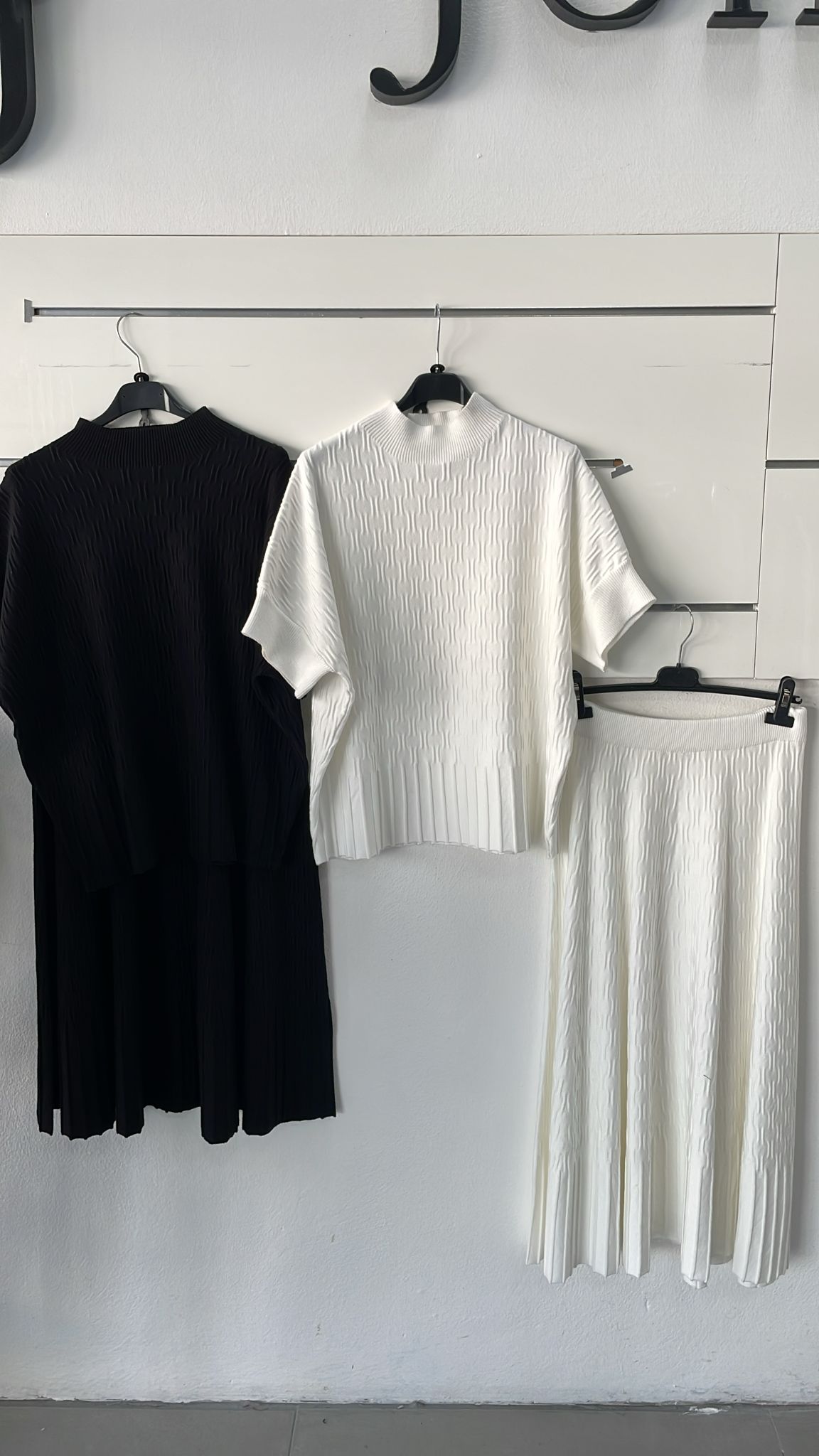 Joie Clair (J-Clair)