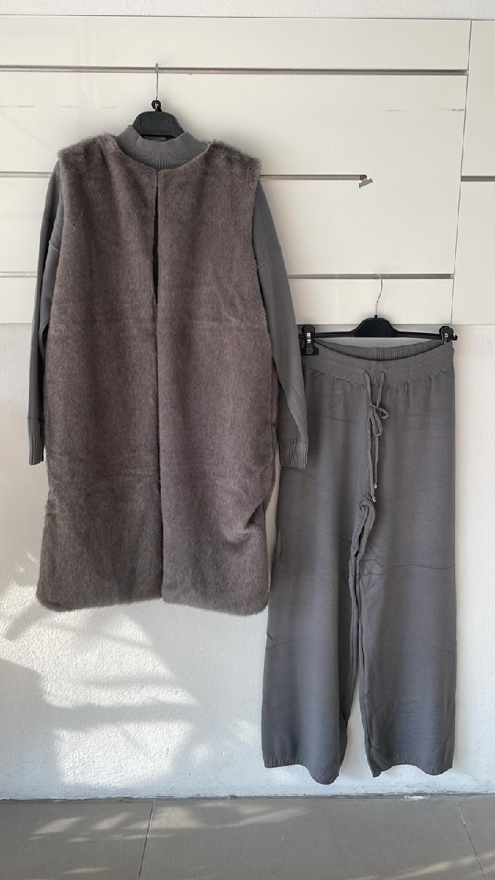 Joie Clair (J-Clair)