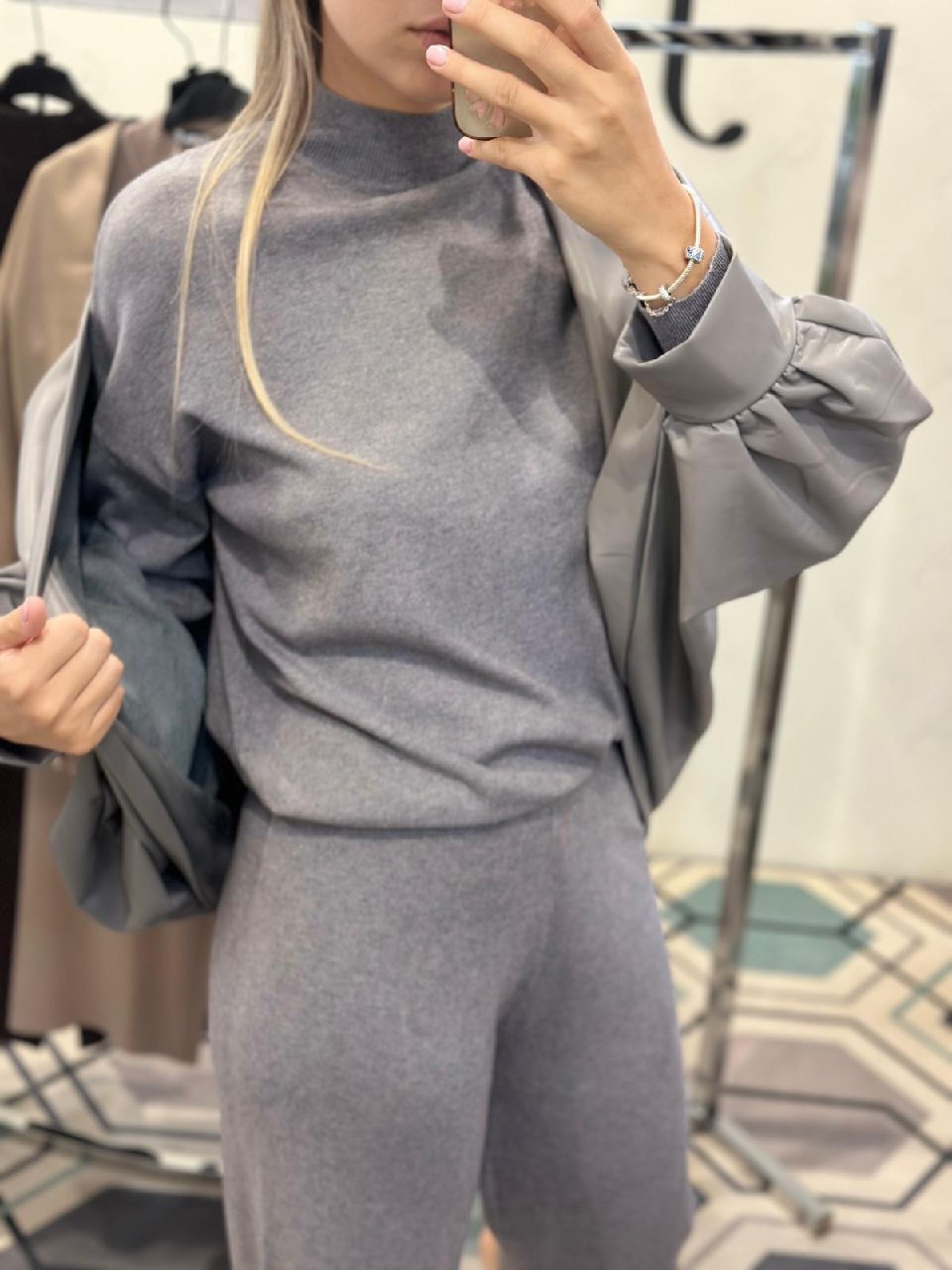 Joie Clair (J-Clair)