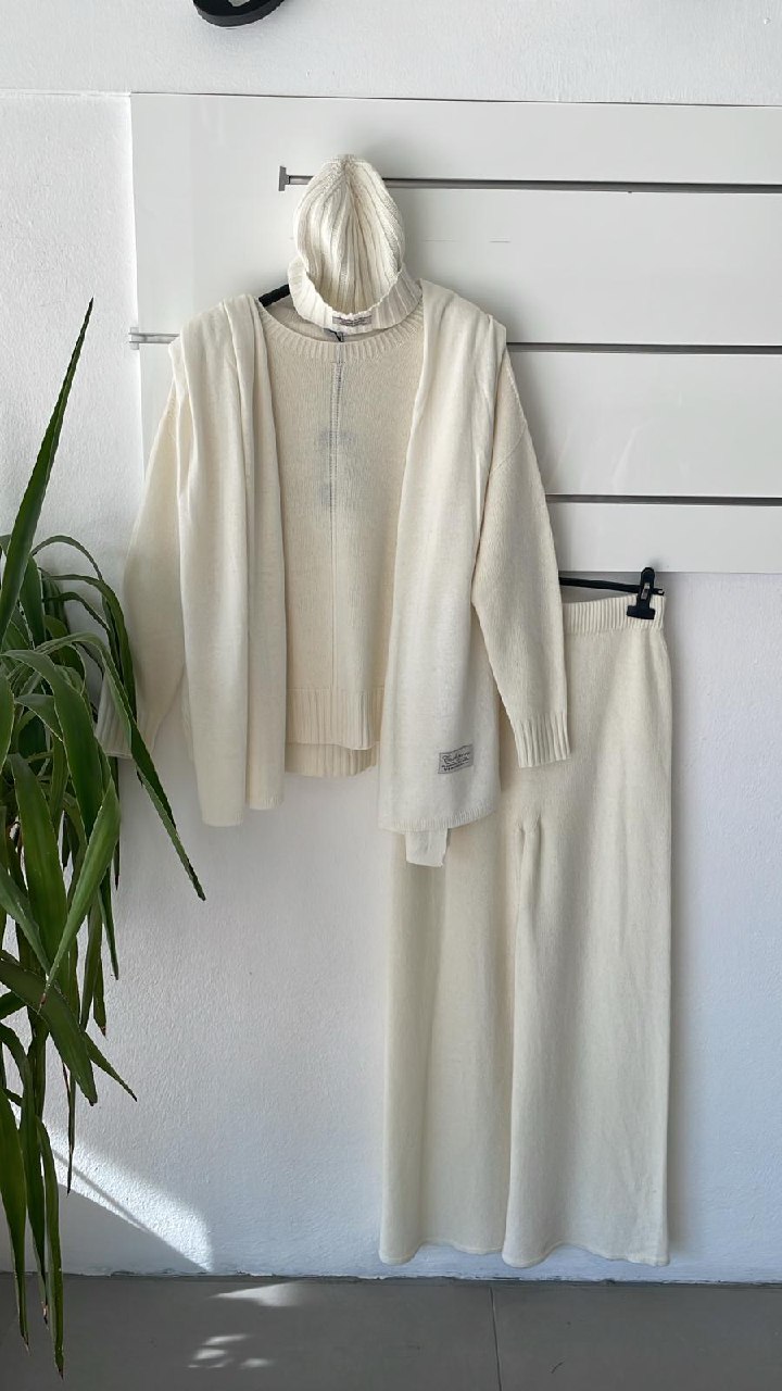 Joie Clair (J-Clair)