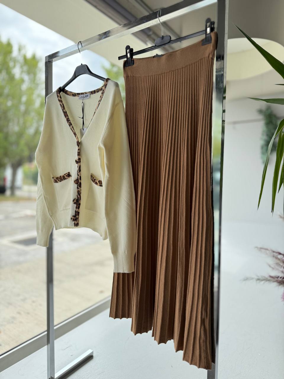 Joie Clair (J-Clair)