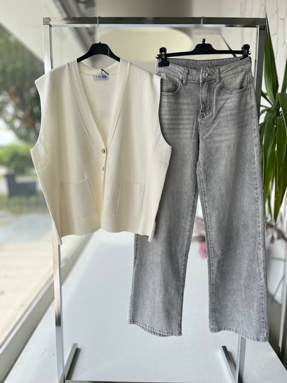 Joie Clair (J-Clair)