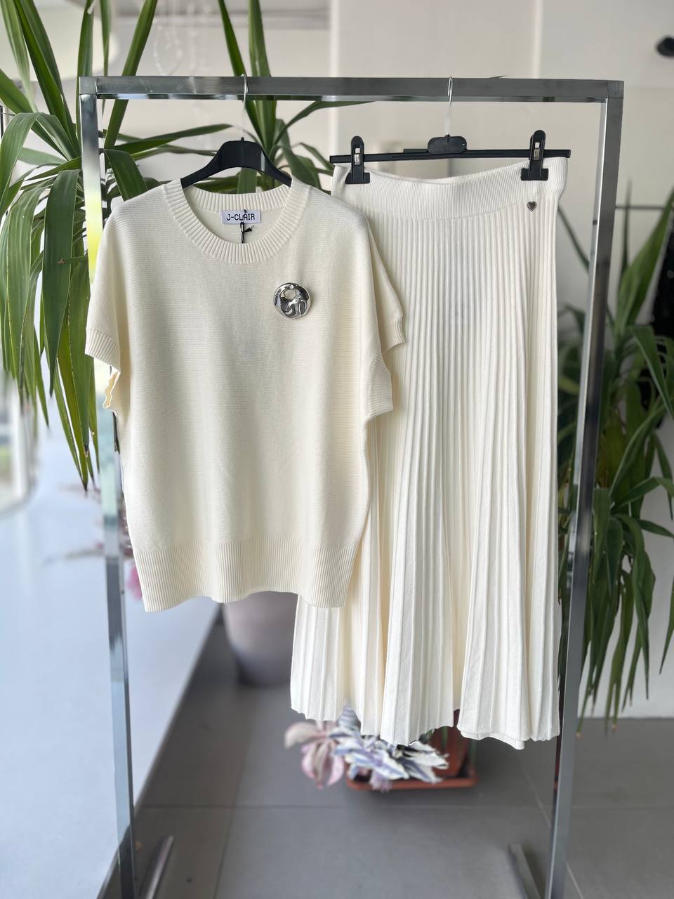 Joie Clair (J-Clair)