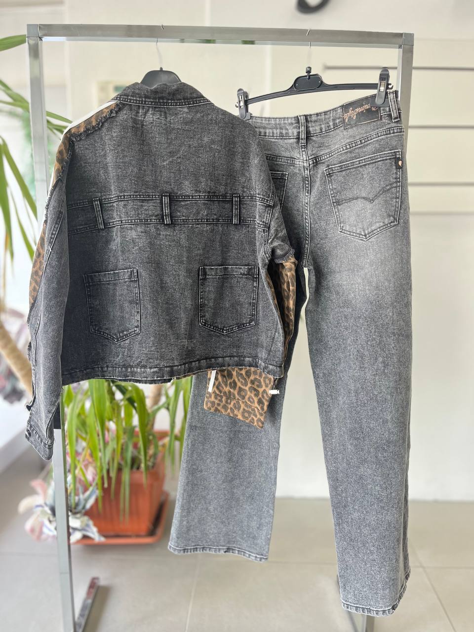 Joie Clair (J-Clair)