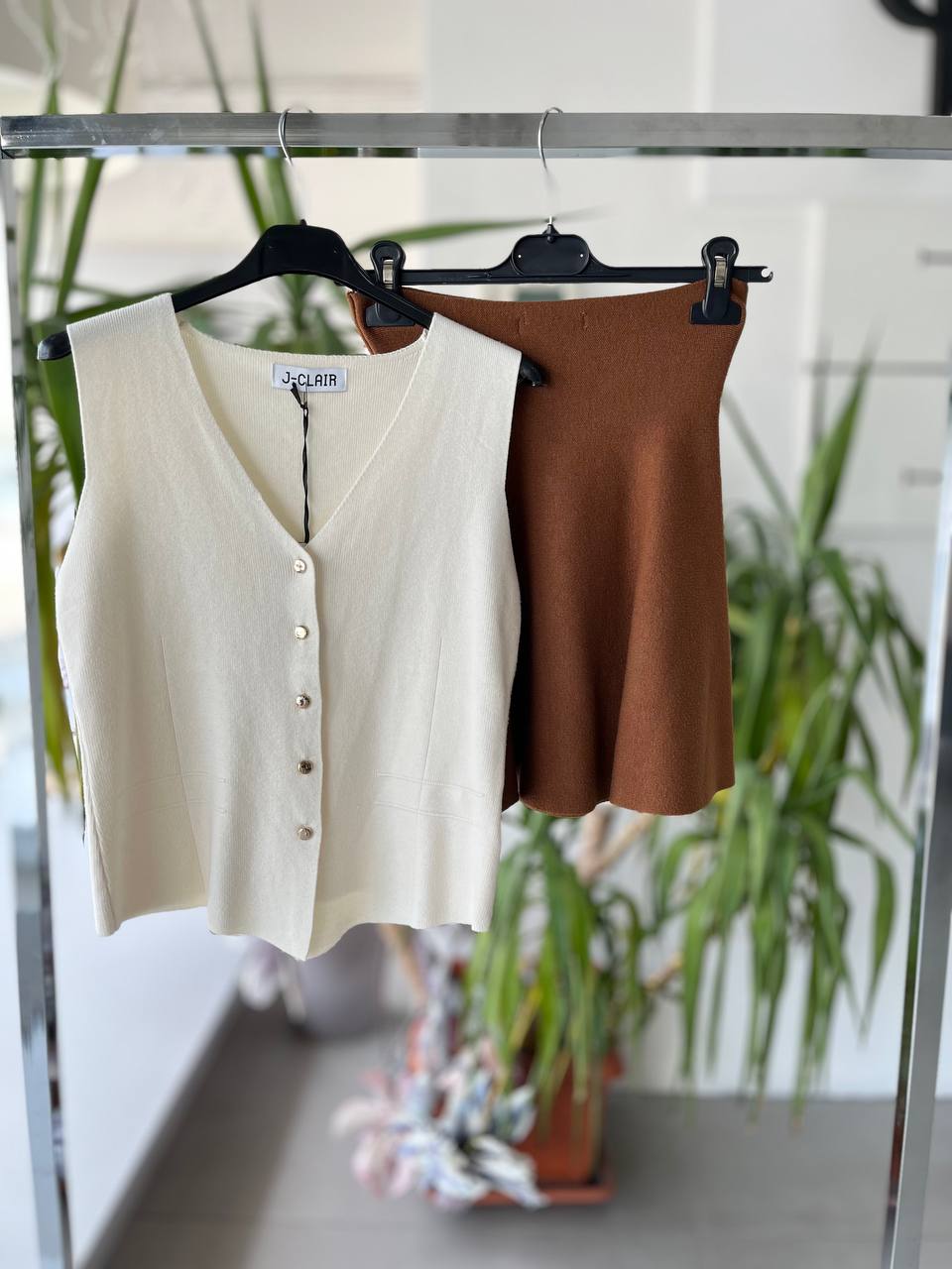 Joie Clair (J-Clair)