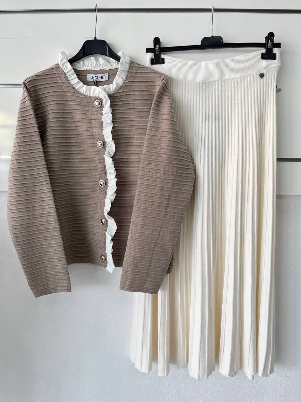 Joie Clair (J-Clair)