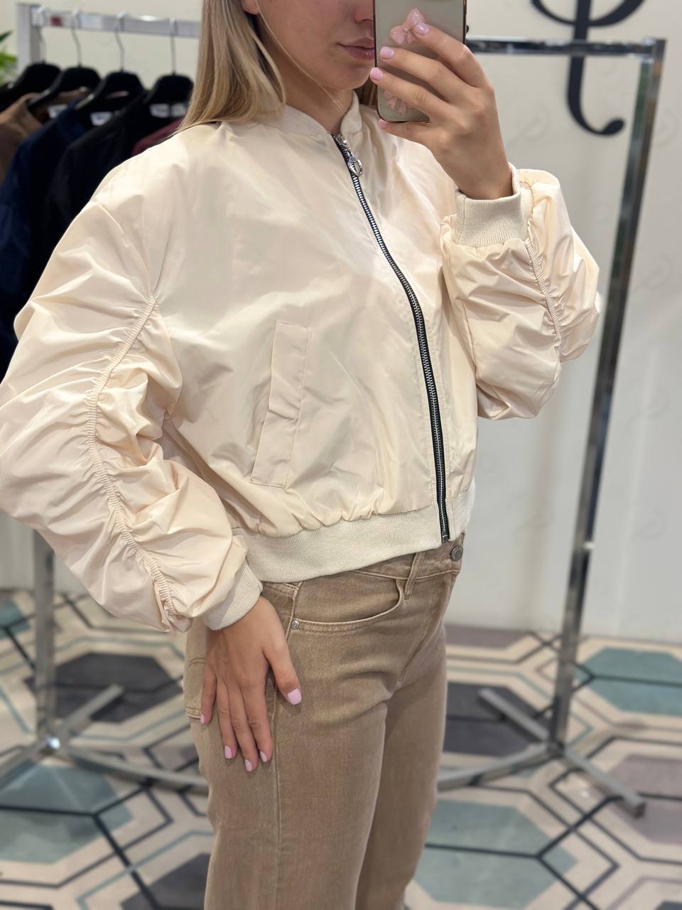 Joie Clair (J-Clair)