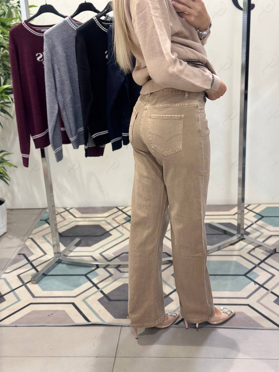 Фото Joie Clair (J-Clair)