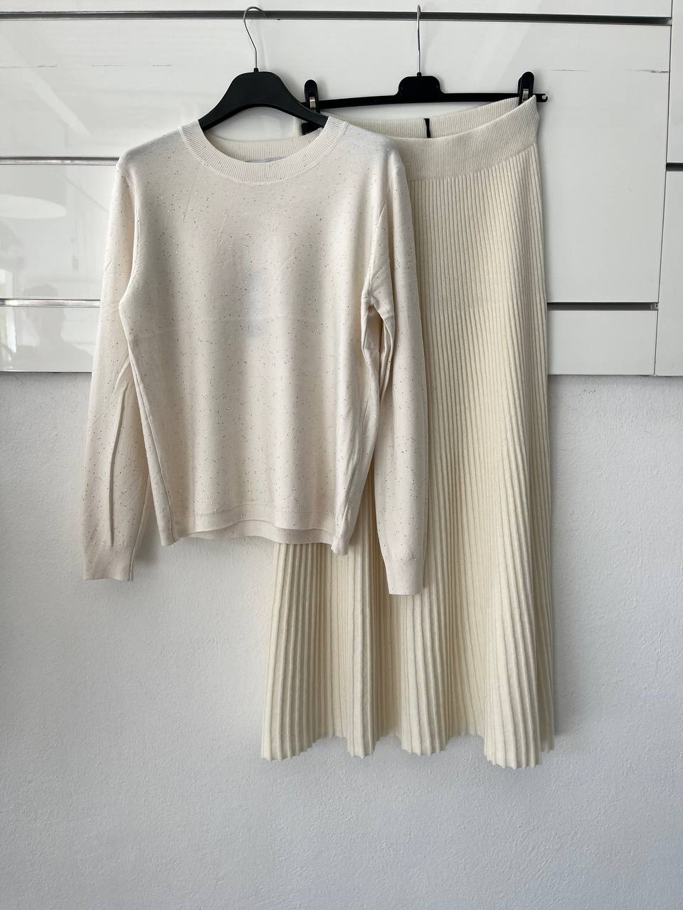 Joie Clair (J-Clair)