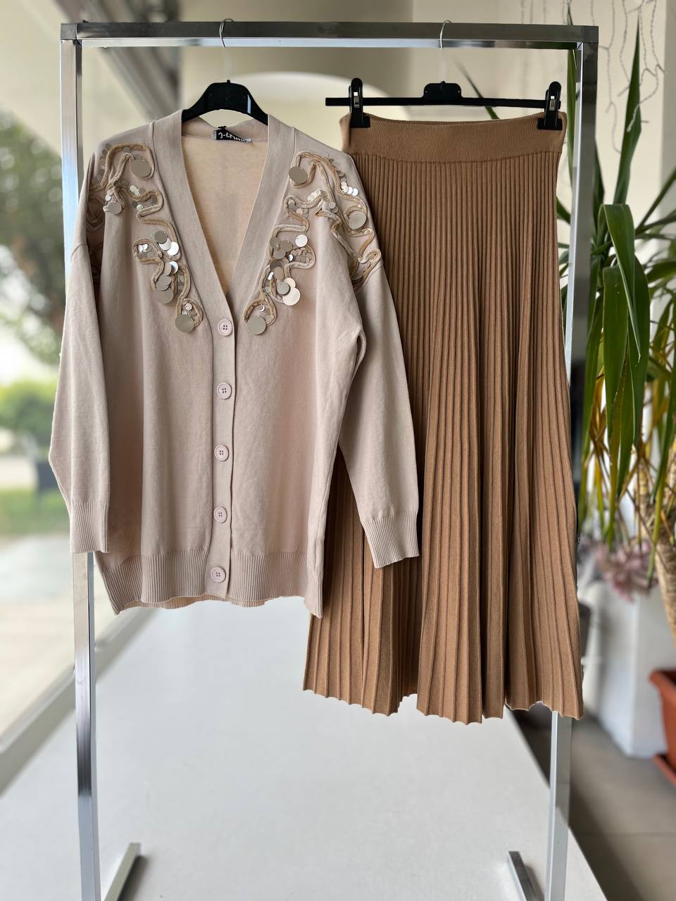 Joie Clair (J-Clair)