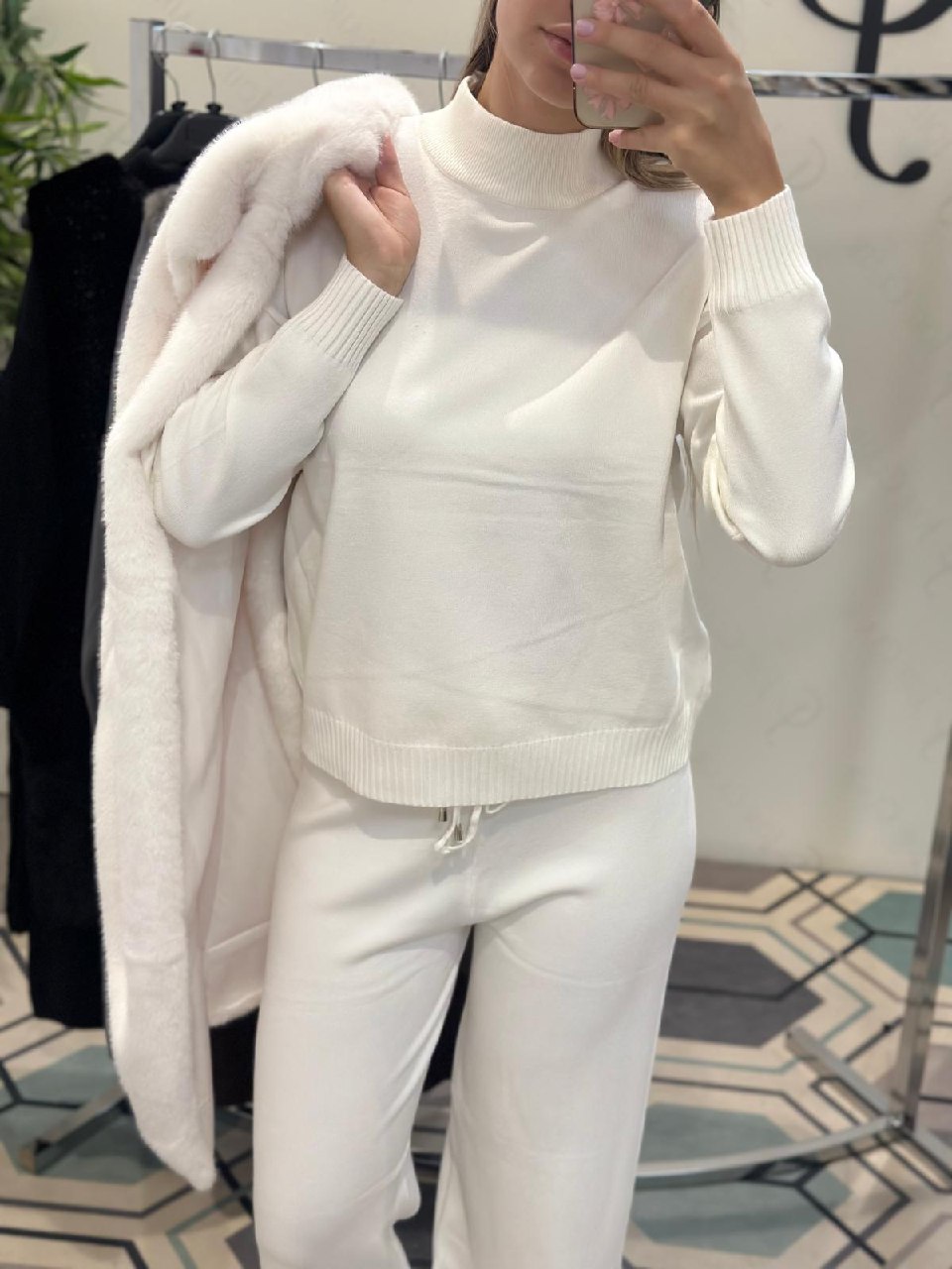 Joie Clair (J-Clair)