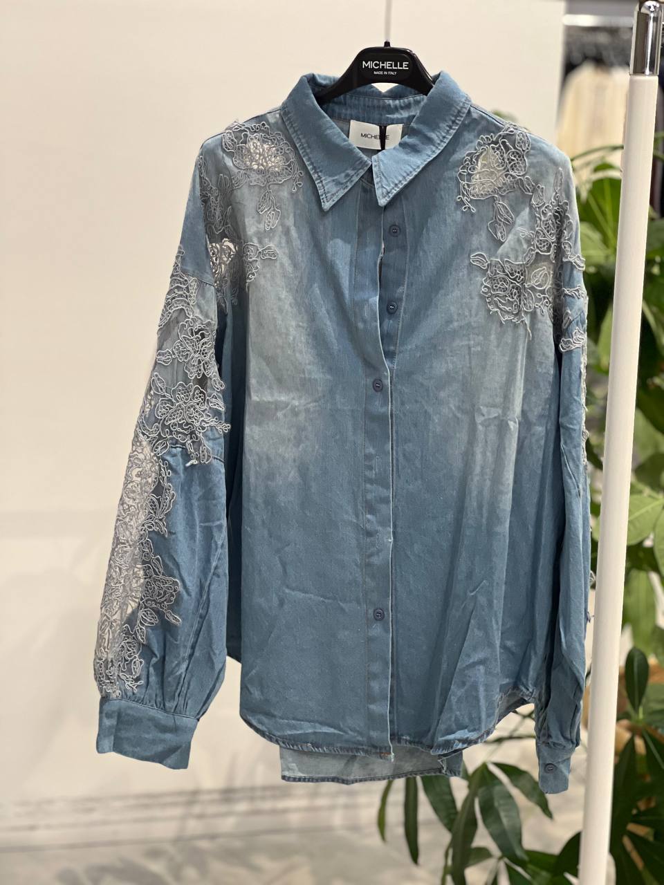 Amelie Follies (Michelle)