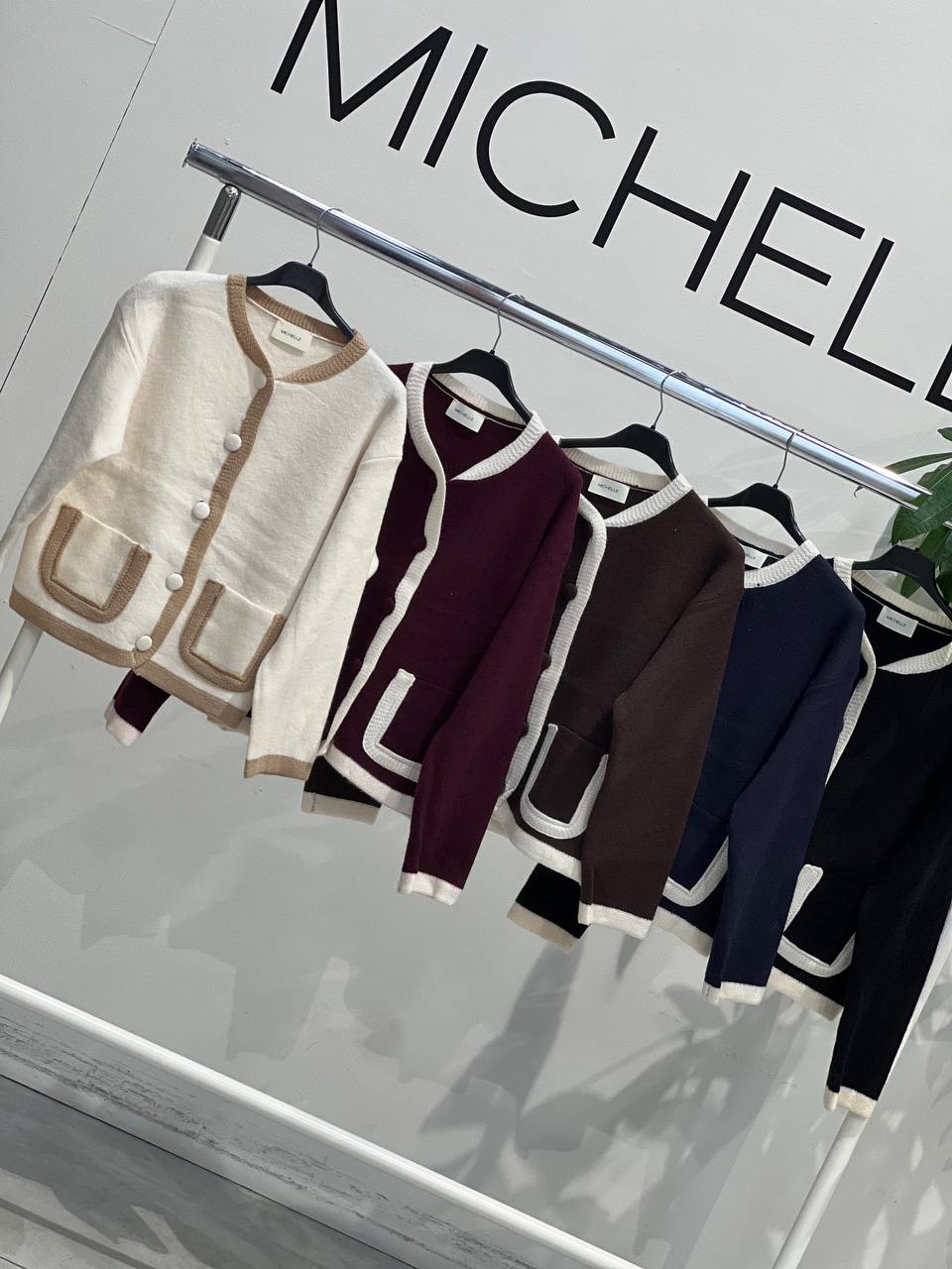 Amelie Follies (Michelle)