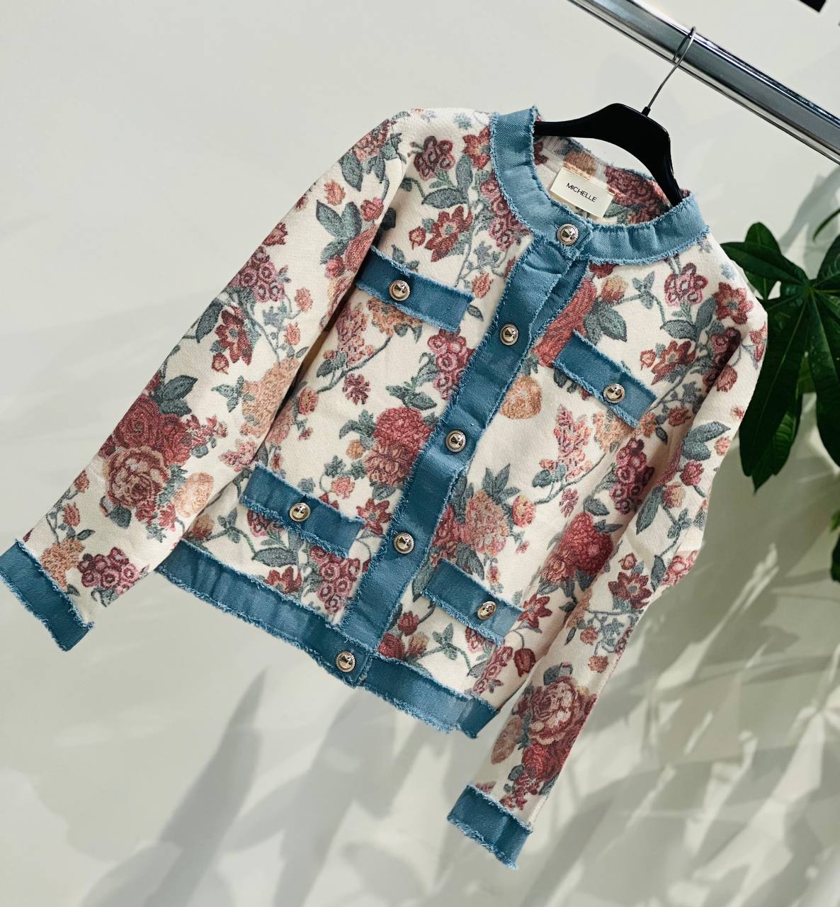 Amelie Follies (Michelle)