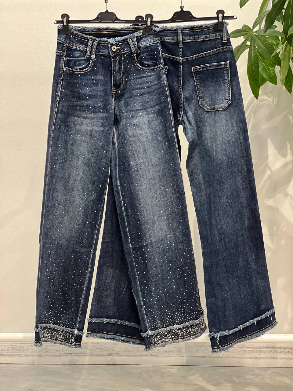 Amelie Follies (Michelle)