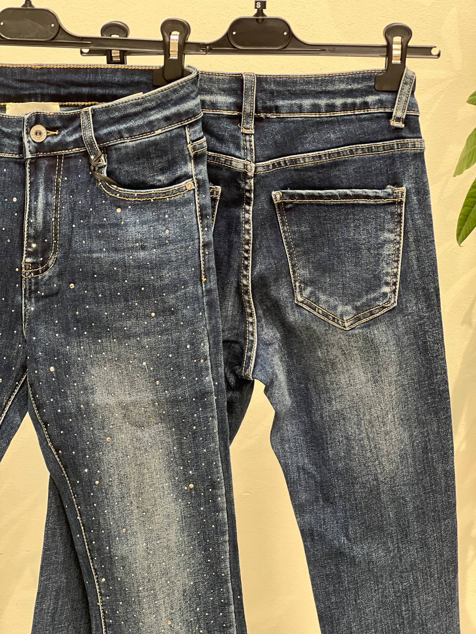 Amelie Follies (Michelle)