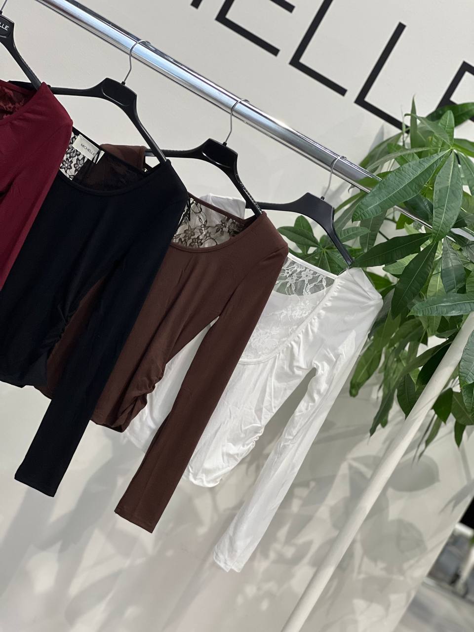 Amelie Follies (Michelle)