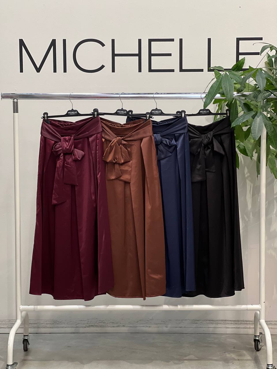 Amelie Follies (Michelle)