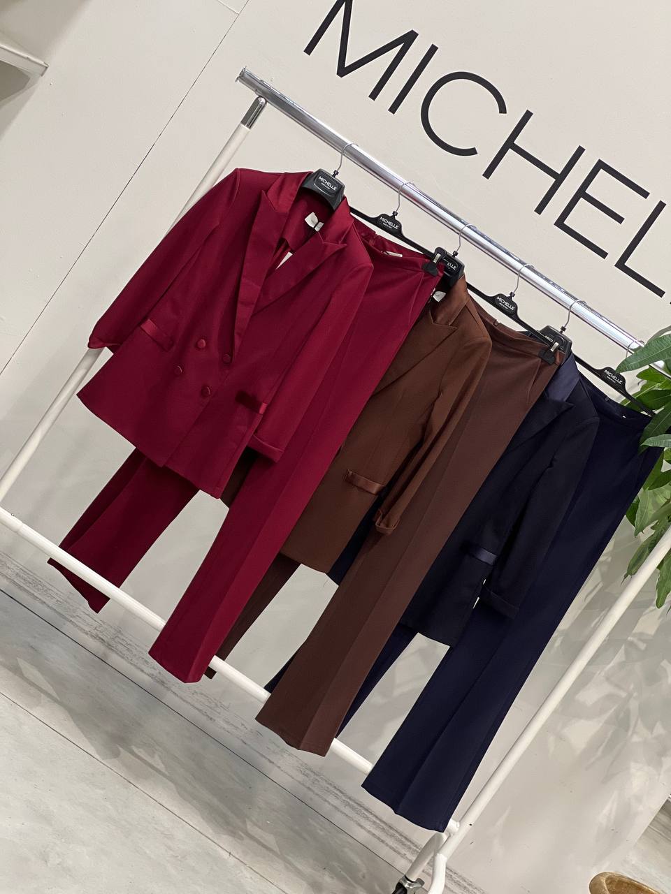 Amelie Follies (Michelle)