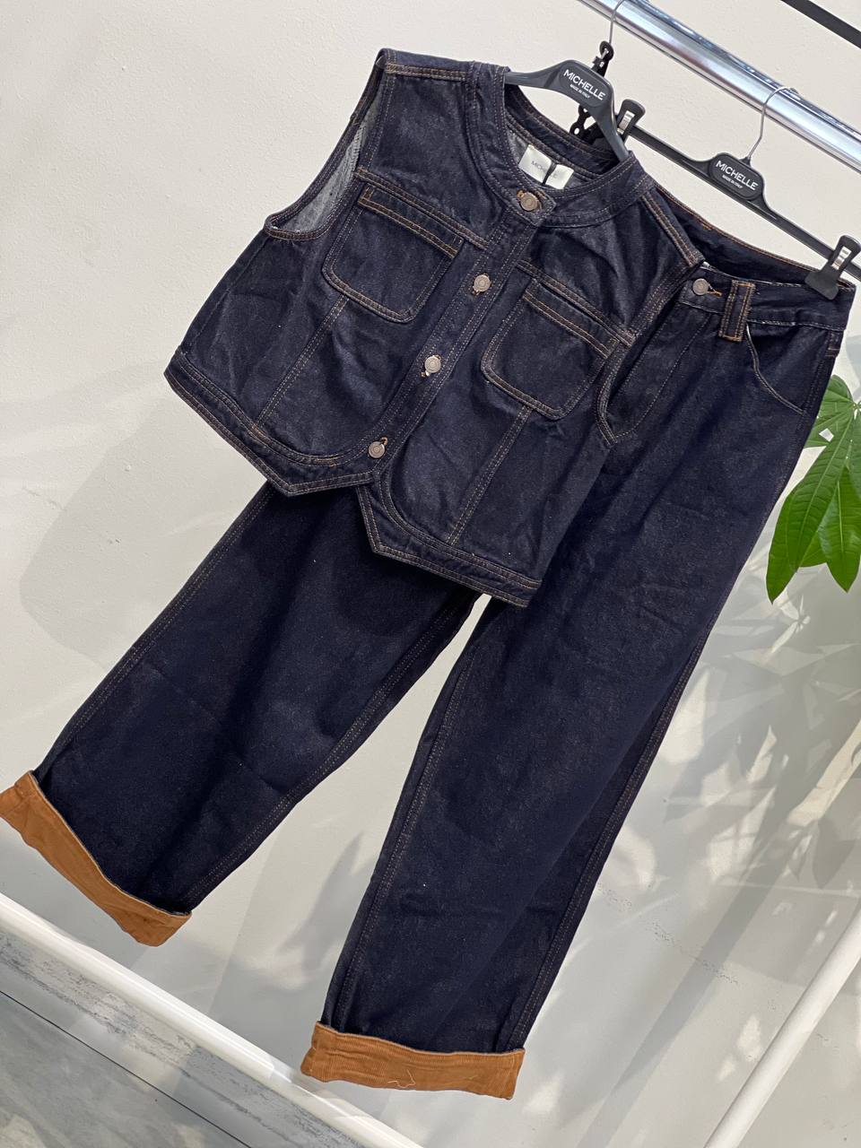 Amelie Follies (Michelle)