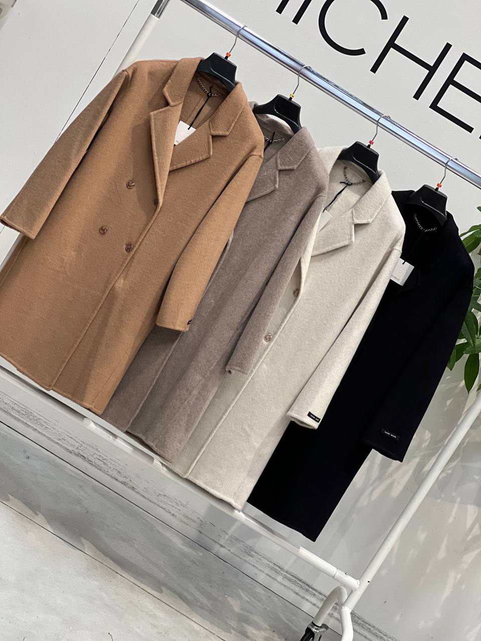 Amelie Follies (Michelle)