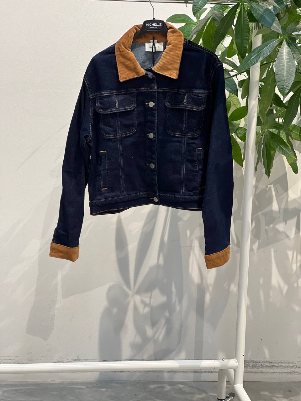 Amelie Follies (Michelle)