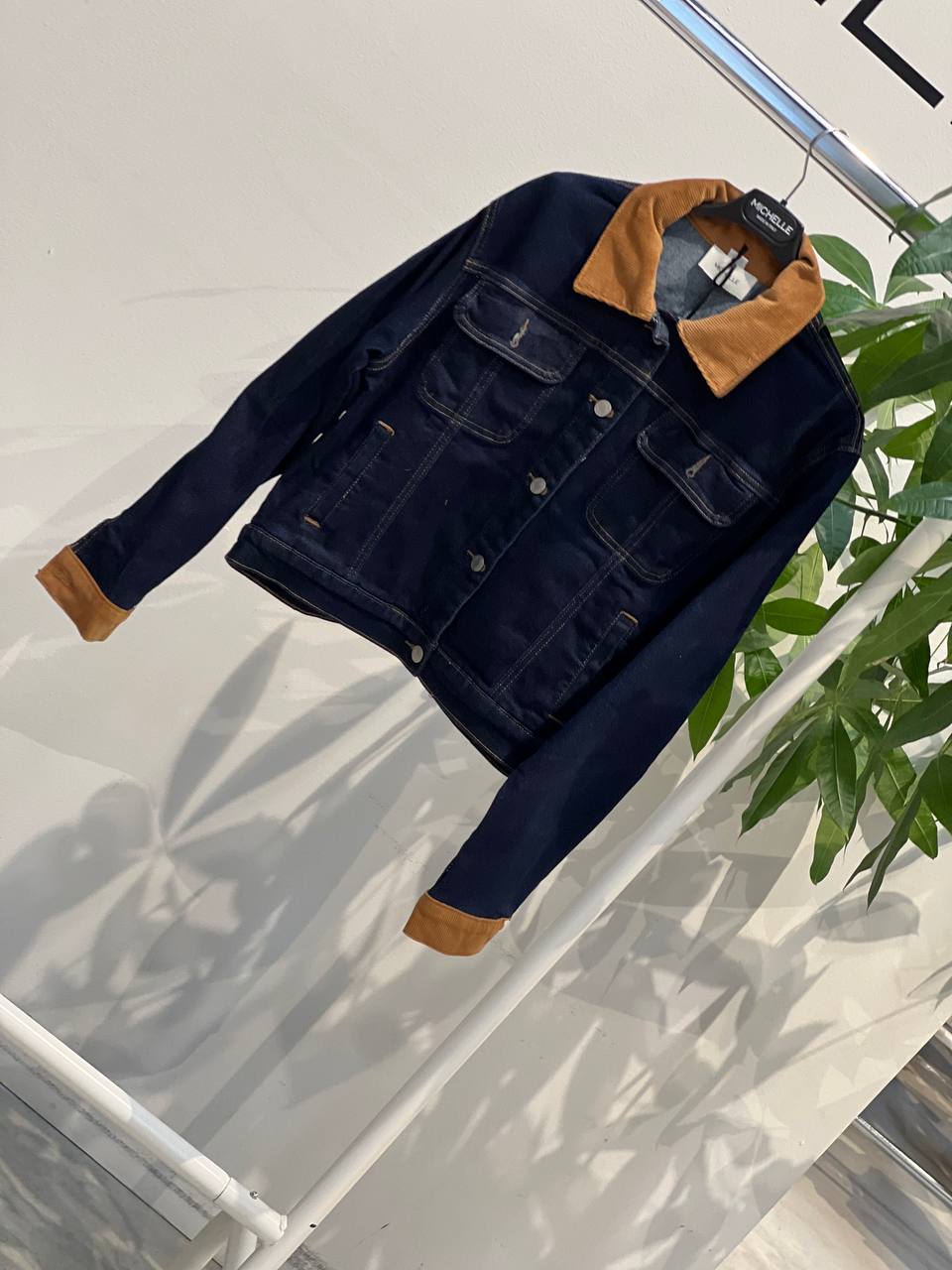 Amelie Follies (Michelle)