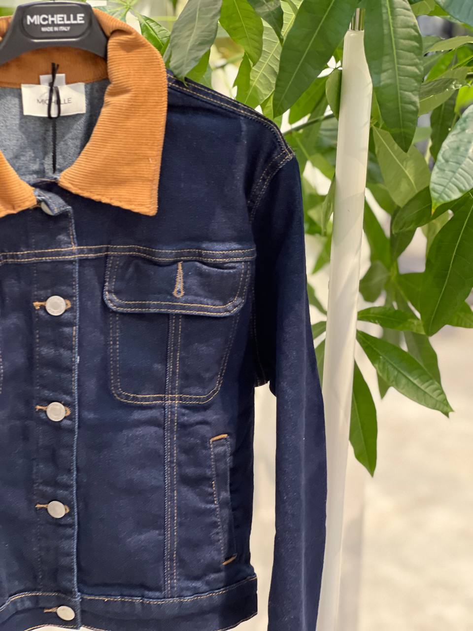 Amelie Follies (Michelle)