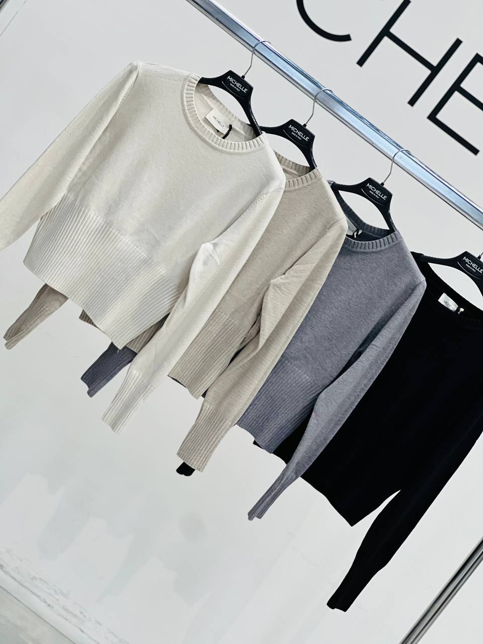 Amelie Follies (Michelle)