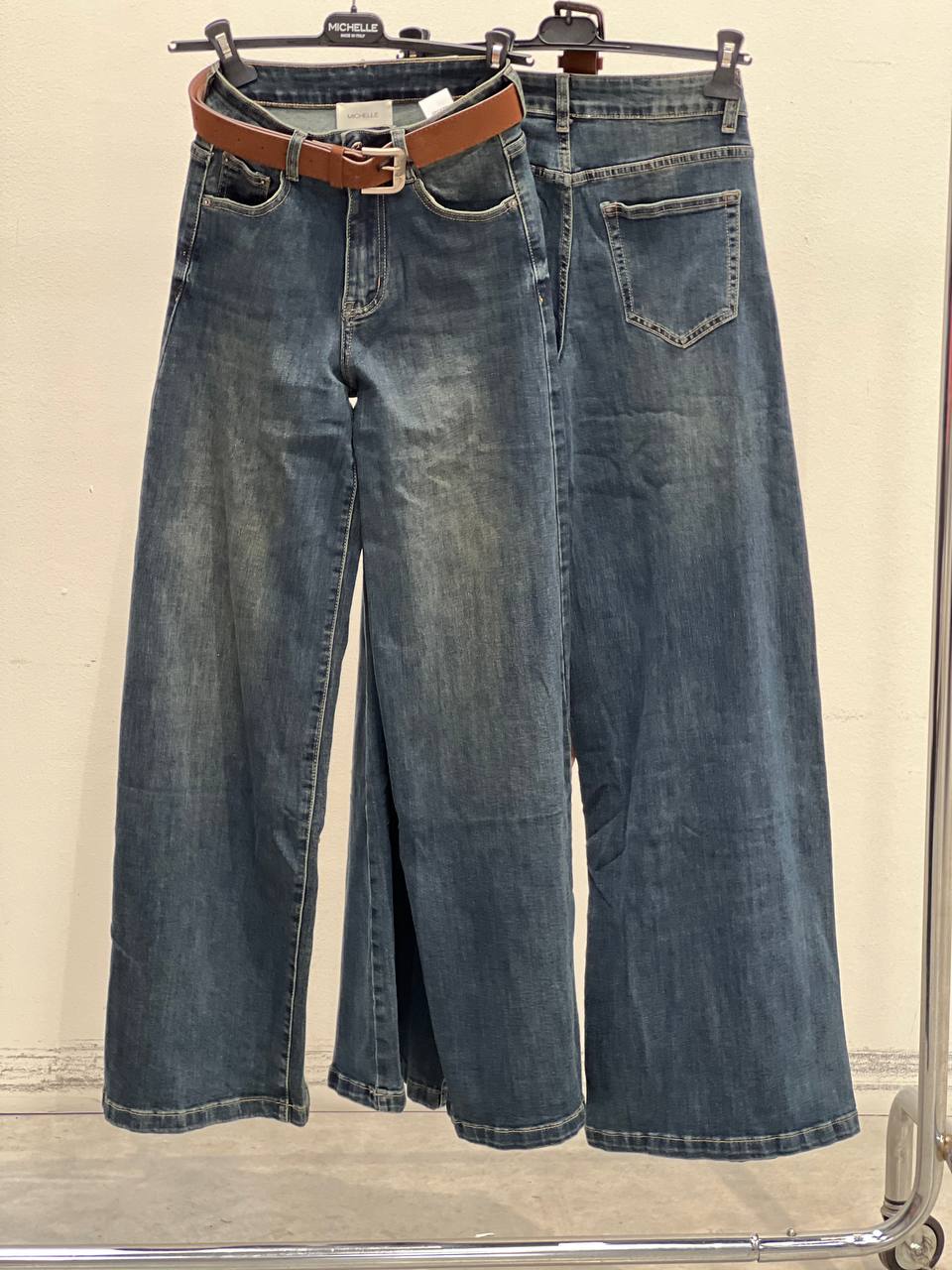 Amelie Follies (Michelle) Фото Amelie Follies (Michelle)