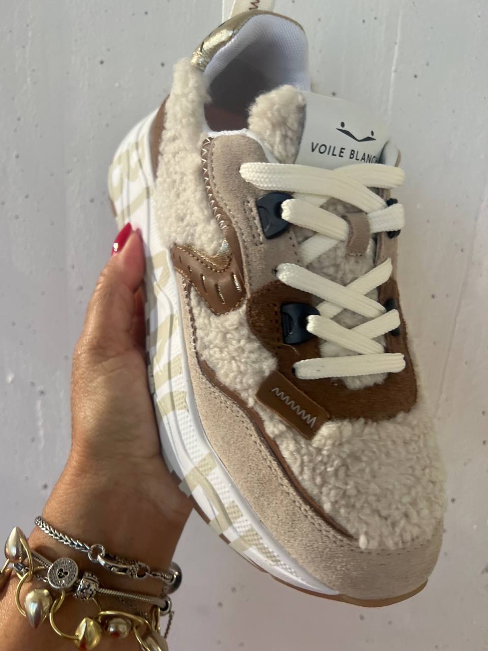 Outlet Фото Outlet